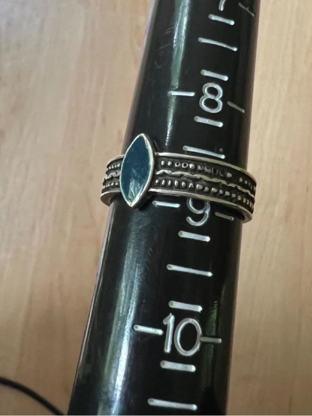 Vintage sterling silver and lapis band ring